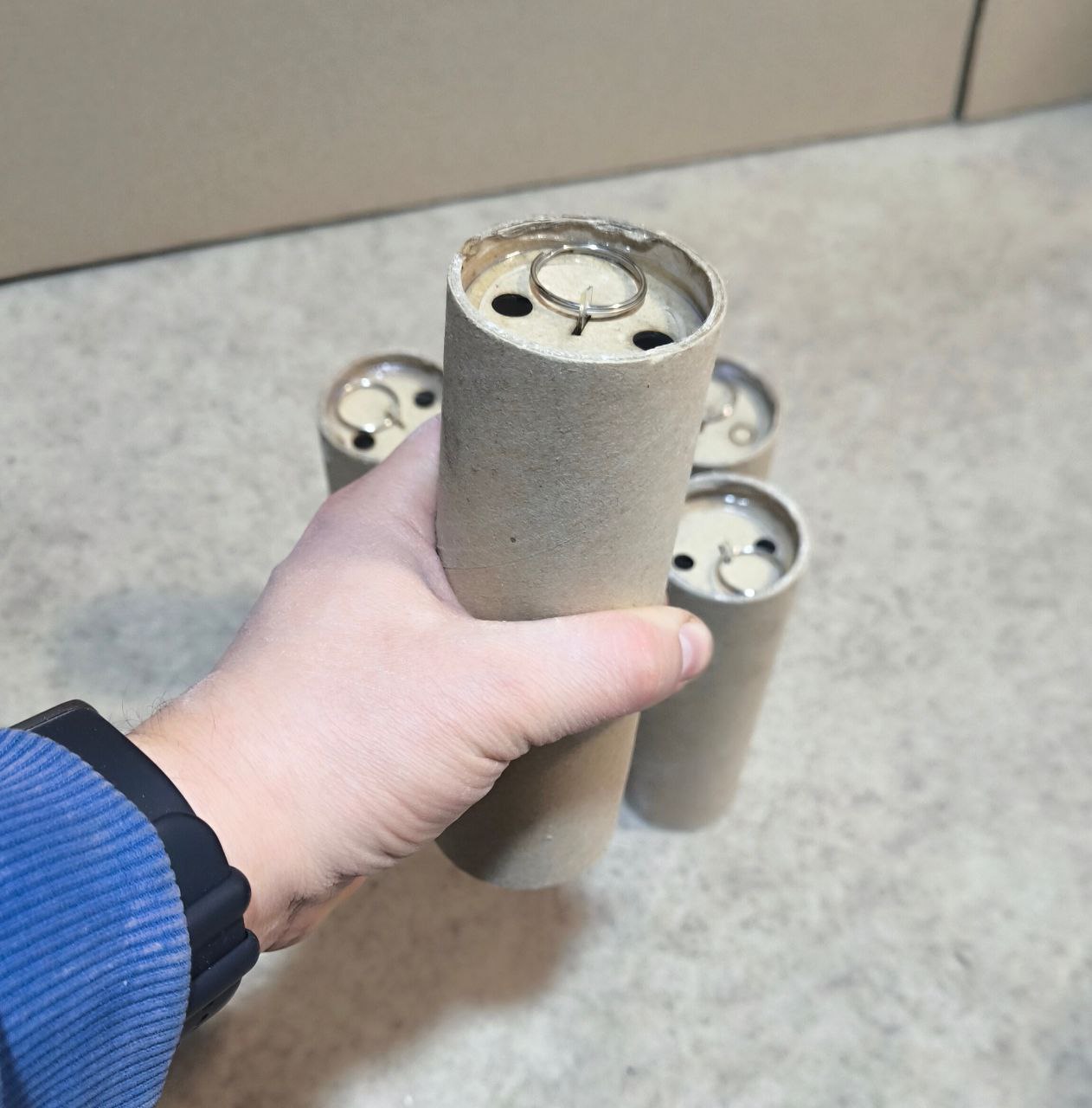 ДШ-L (з чекою) Дымовая шашка для военных учеий, большая с чеко Дымовая граната (1 шт/уп)